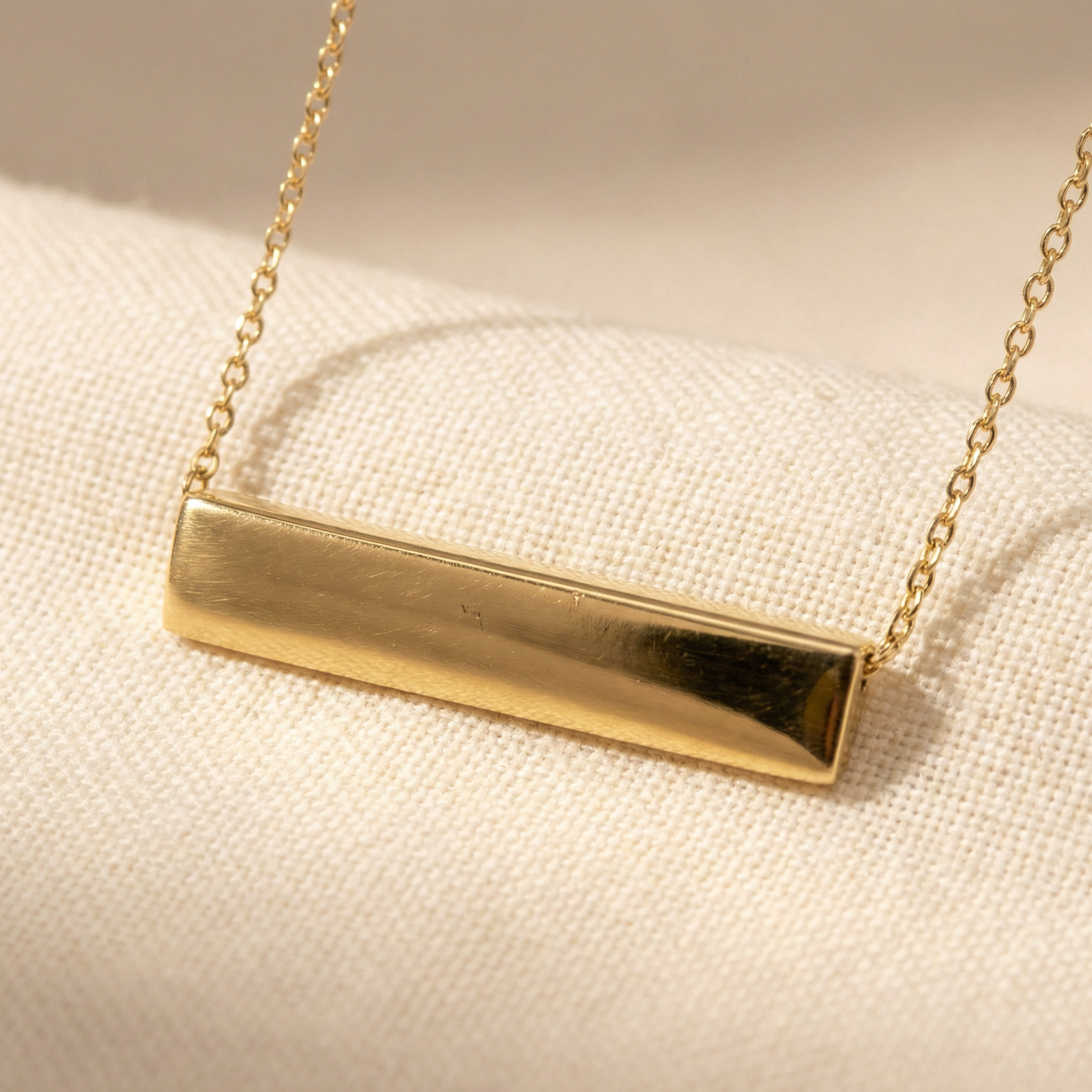 Chronicle Bar Pendant — Solid Gold